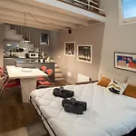 Casa Degli Specchi- Duplex In Center Διαμέρισμα