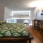 Casa Degli Specchi- Duplex In Center *