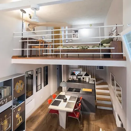 Casa Degli Specchi- Duplex In Center Arona