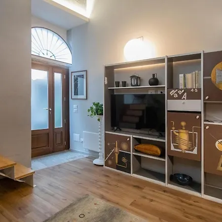 Casa Degli Specchi- Duplex In Center * Arona