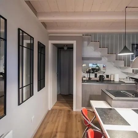 Apartman Casa Degli Specchi- Duplex In Center Arona