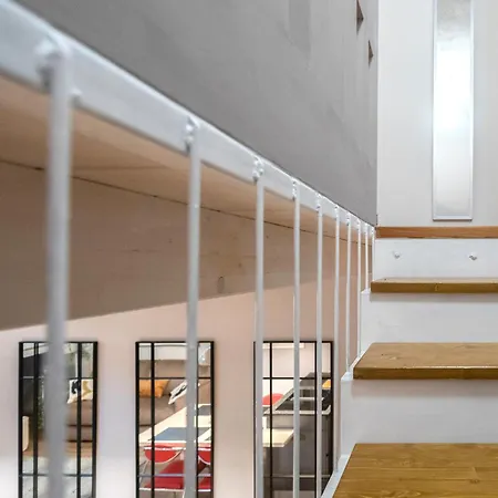 Апартаменты Casa Degli Specchi- Duplex In Center Арона