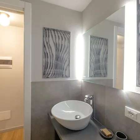 Апартаменты Casa Degli Specchi- Duplex In Center