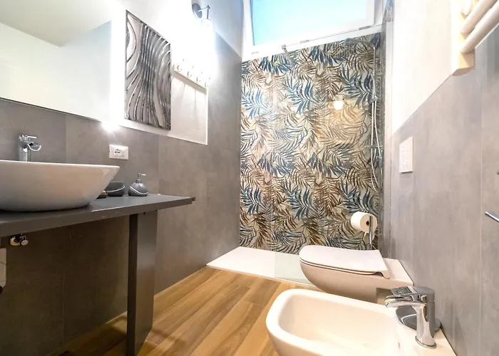 Апартаменты Casa Degli Specchi- Duplex In Center Арона