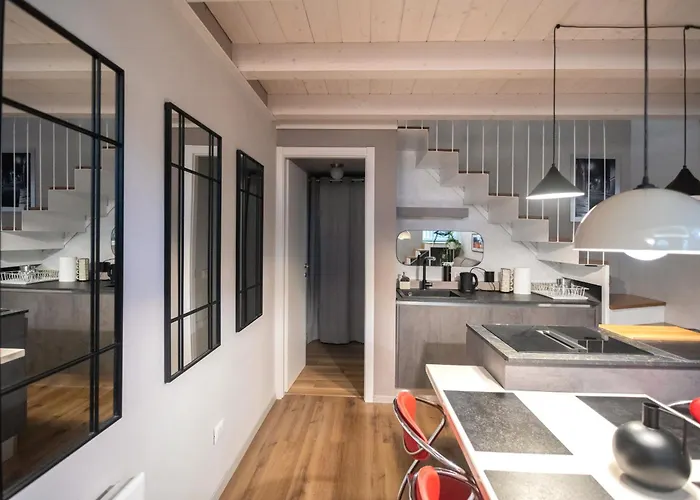 Casa Degli Specchi- Duplex In Center Lägenhet
