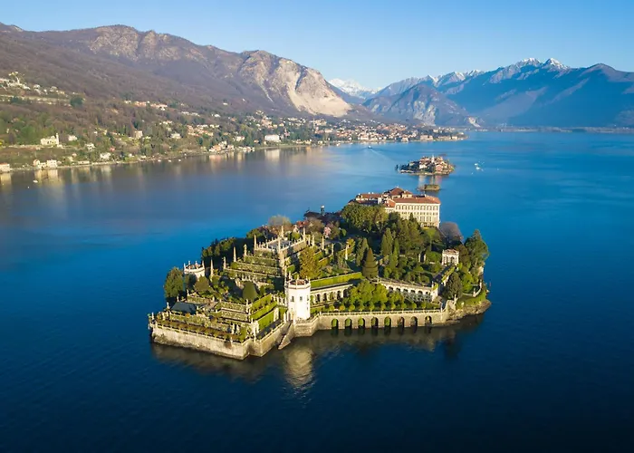 Апартаменты Casa Degli Specchi- Duplex In Center Арона